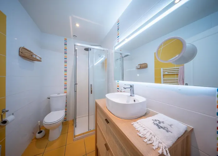 Amamary - 300 M De La アルカション