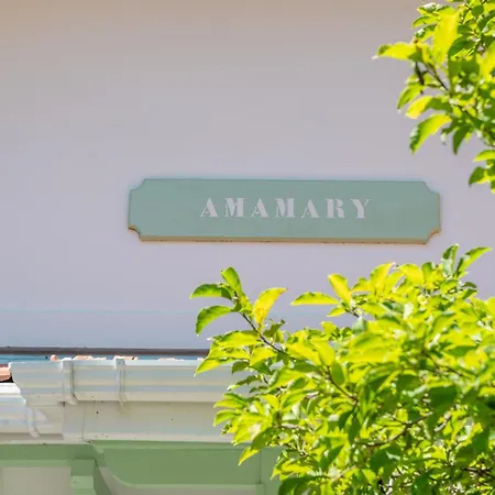 Amamary - 300 M De La *