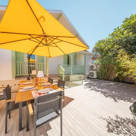 بيت للعطل Amamary - 300 M De La *